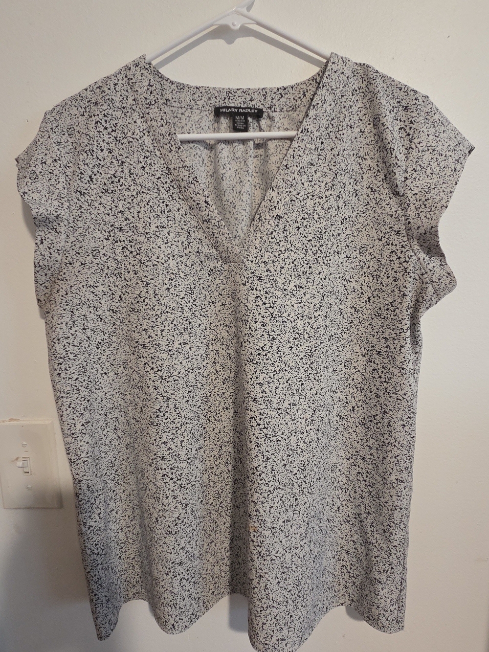 Hilary Radley Black Speckled White V-Neck Tunic